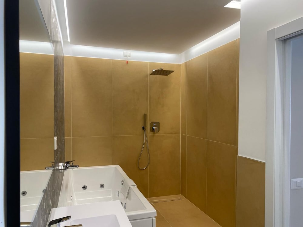 Фото Oasi Village Hotel