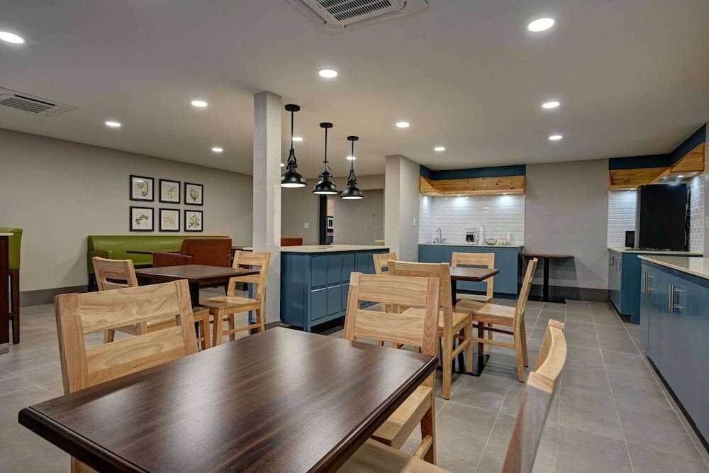 Фото Country Inn & Suites by Radisson, Pierre, Sd