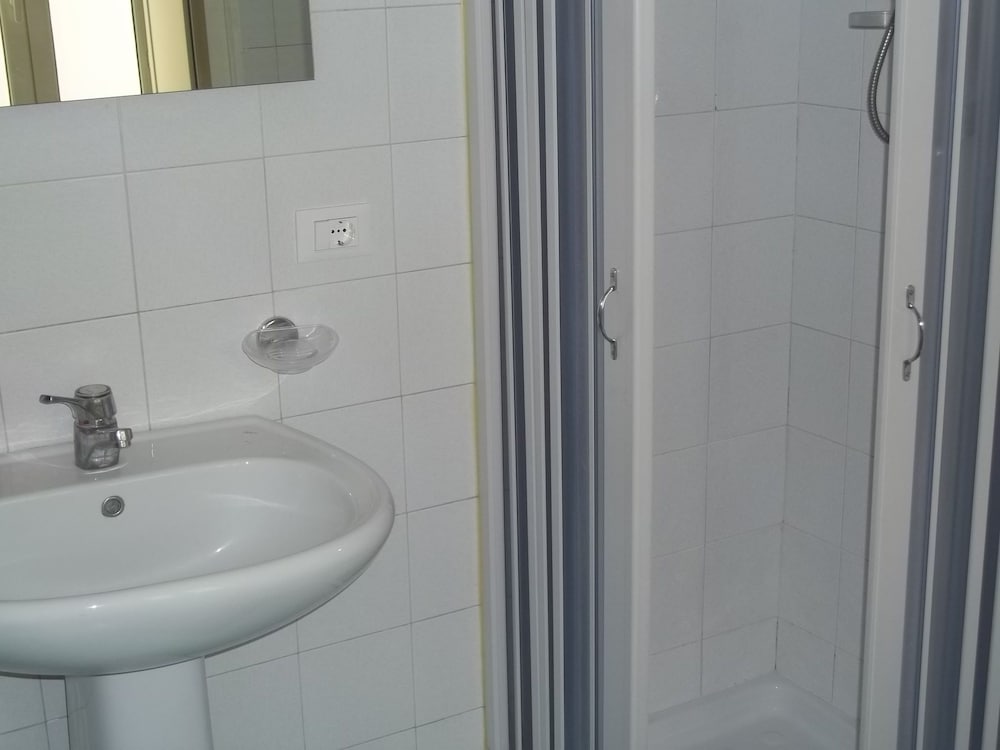 Фото Stazione di Palermo affitti