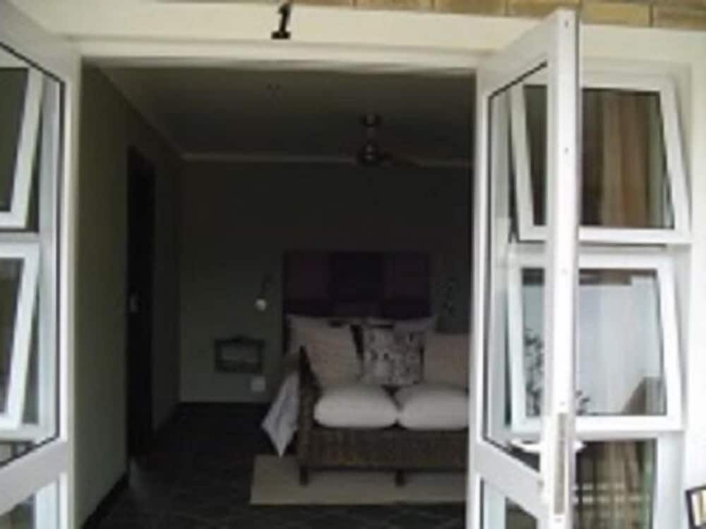 Фото Mount Lodge Humewood