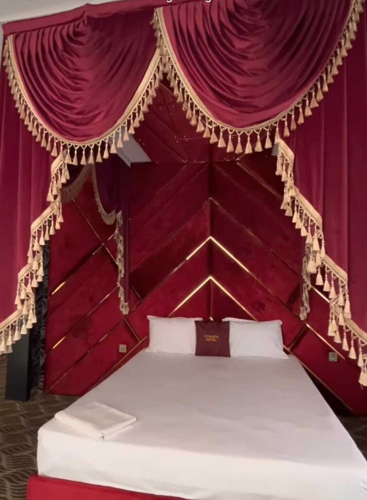 Фото Titanik Hotel