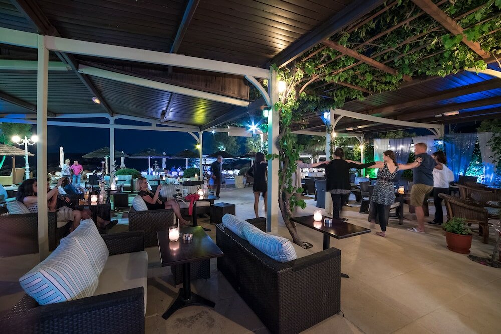 Фото Nostos Beach