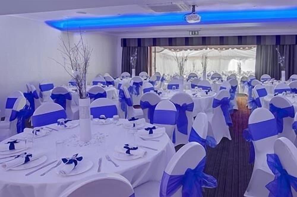 Фото The Boleyn Hotel