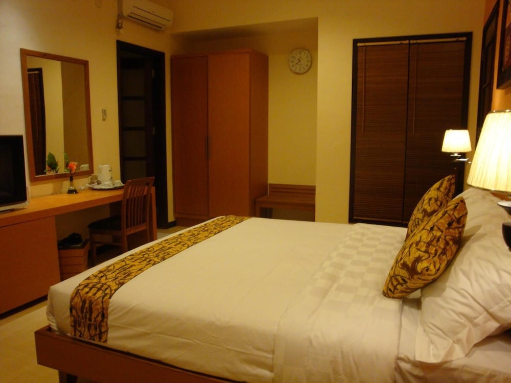 Фото Luxio Hotel Sorong