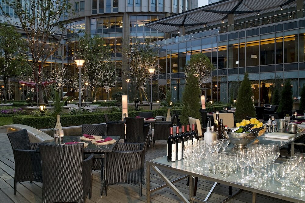 Фото Sheraton Grand Shanghai Pudong Hotel & Residences