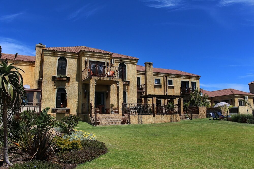 Фото отеля 1