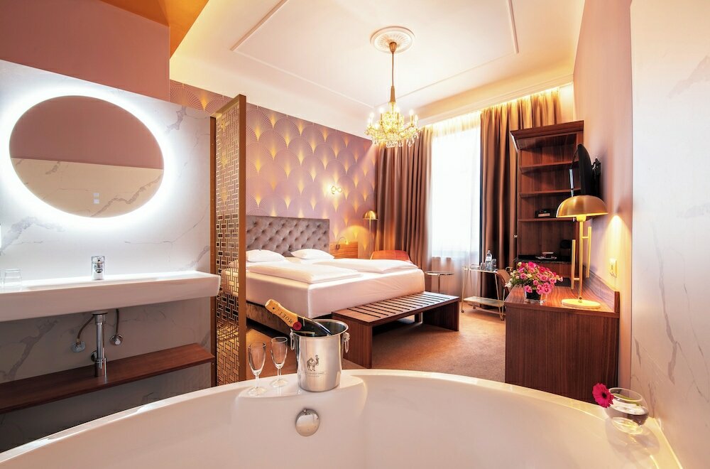 Фото Boutique Hotel Donauwalzer