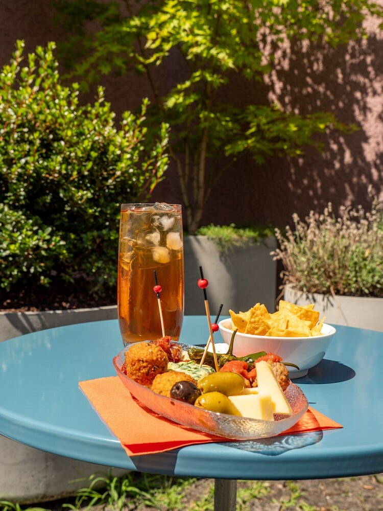 Фото Youth Hostel