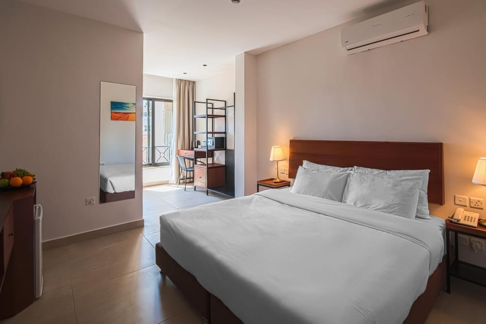 Фото Canary Hotel