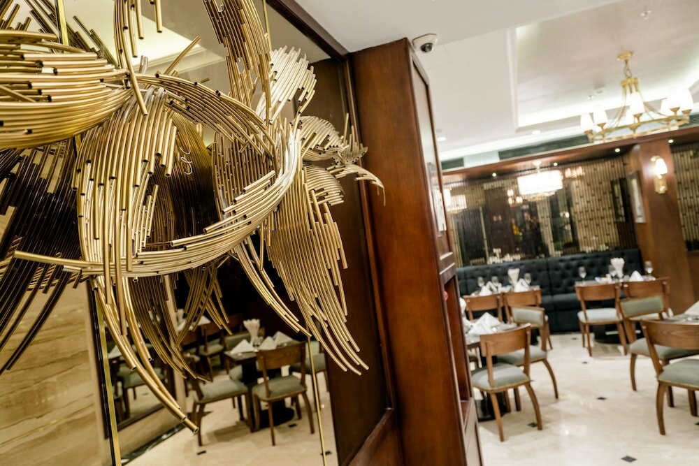 Фото Conifer Grand Hotel