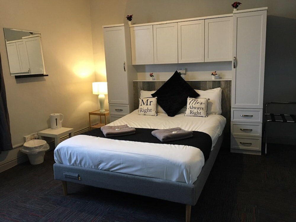 Фото Queens Guesthouse Manchester