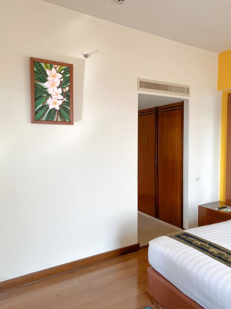 Фото The Seasons Pattaya