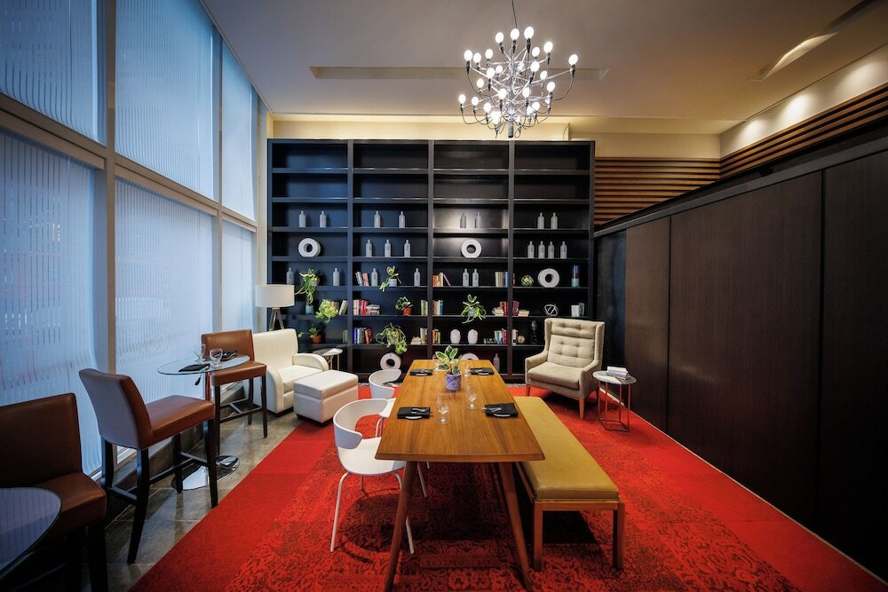 Фото Pantages Hotel Downtown Toronto