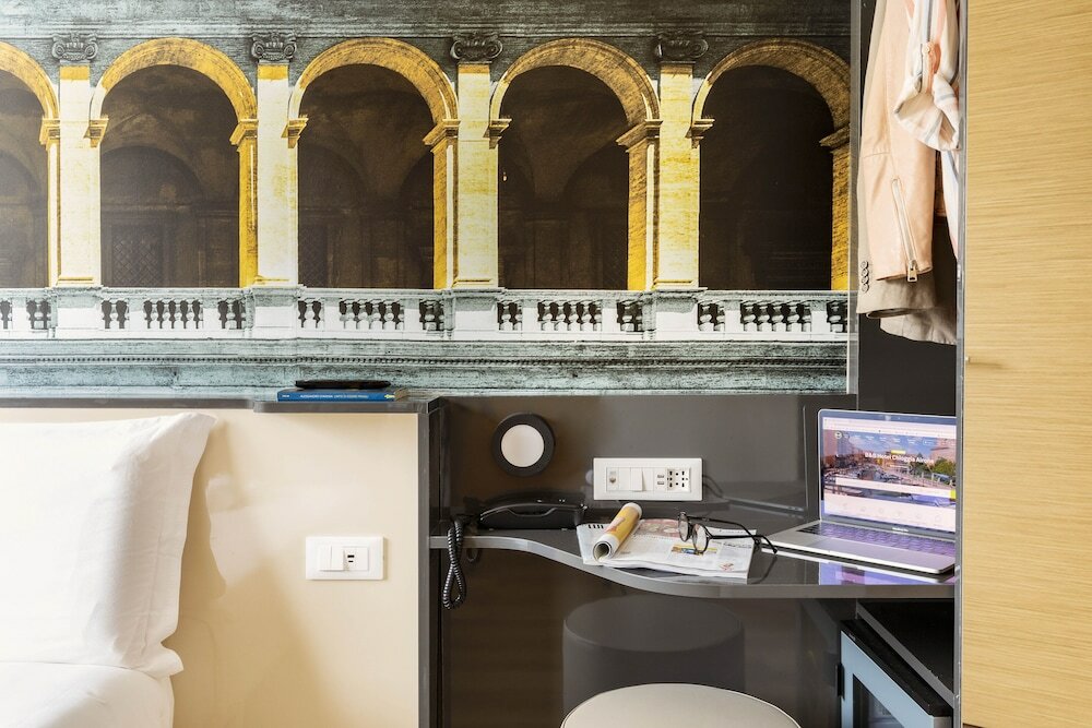 Фото B&b Hotel Roma Fiumicino Aeroporto Fiera 2