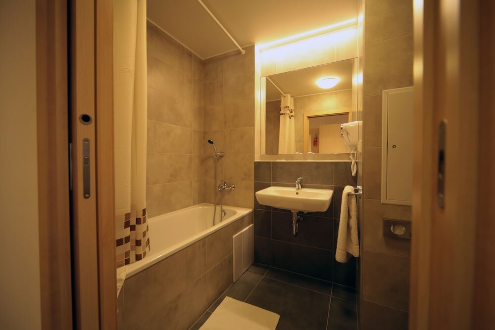 Фото Hotel Krystal