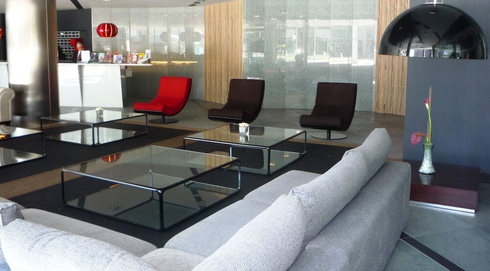 Фото Yomo Mola Park