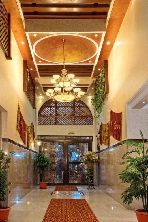 Фото Jardaneh Hotel