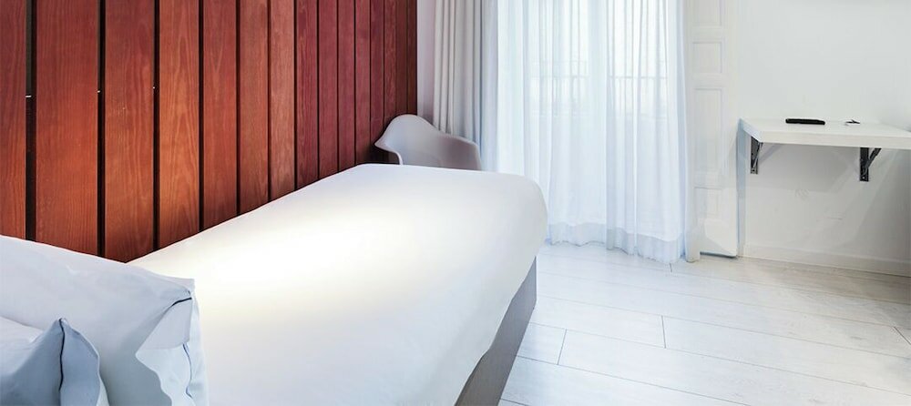 Фото B&b Hotel Madrid Centro Fuencarral 52