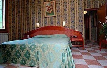 Фото Hotel Villa Rosa