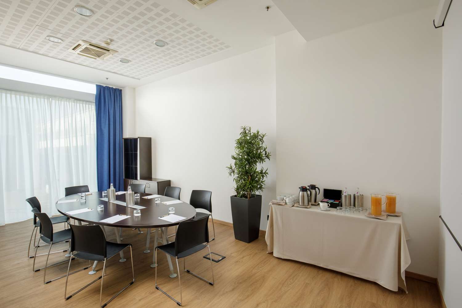 Фото DoubleTree by Hilton Milan