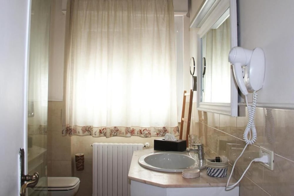 Фото Hotel Bijou