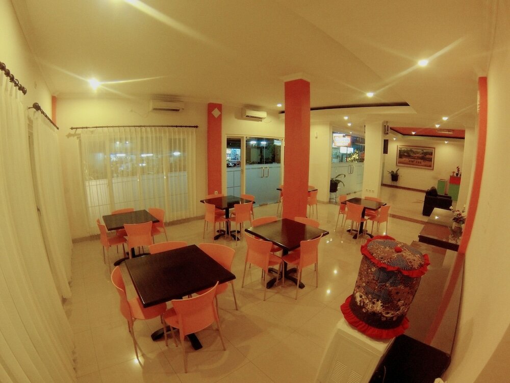 Фото The Kanjeng Hotel Kuta