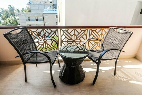 Гостиница Triton Beach Hotel & SPA в Маафуши