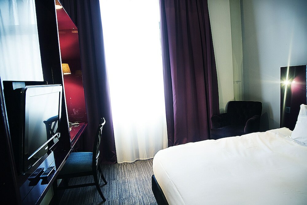 Фото Hotel Les Nuits