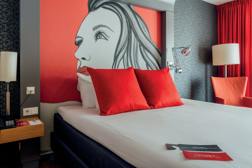 Фото Leonardo Hotel Breda City Center