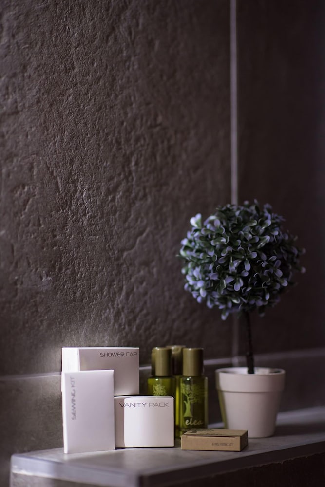 Фото Mythic Summer Hotel