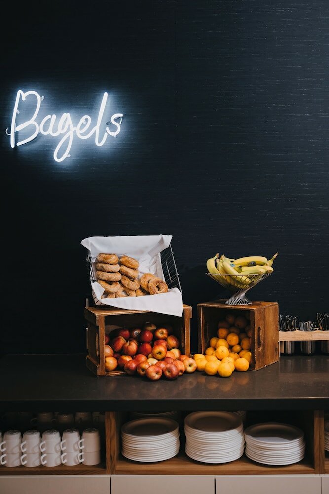 Фото Hotel Le Dauphin Montreal Centre Ville