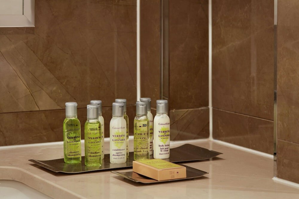 Фото DoubleTree by Hilton London - West End