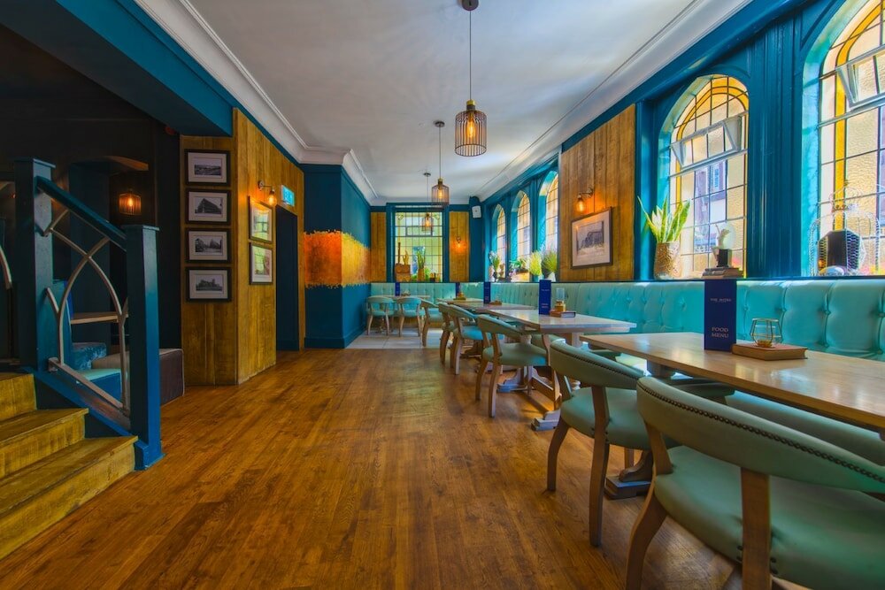 Фото The Mitre Hotel