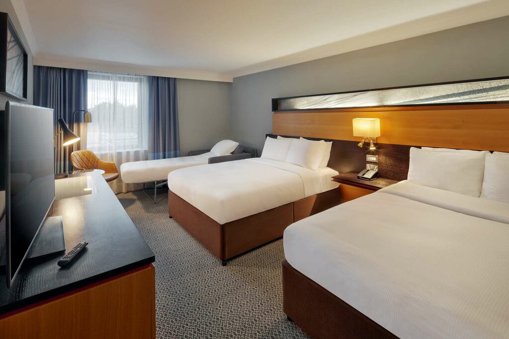 Hotel DoubleTree by Hilton Manchester Airport, England, photo