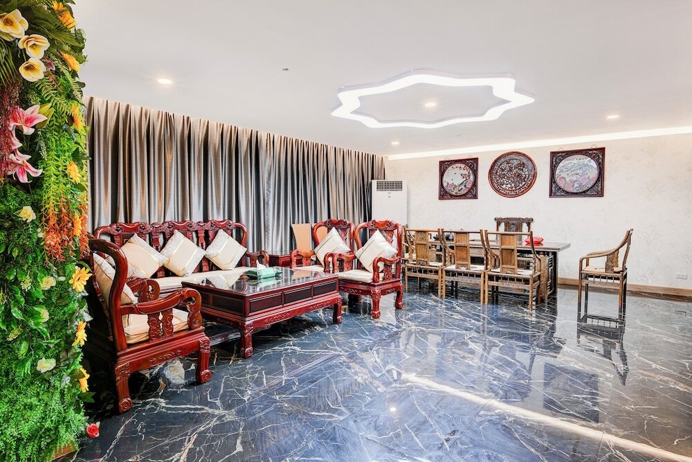 Фото The Travellers Hotel