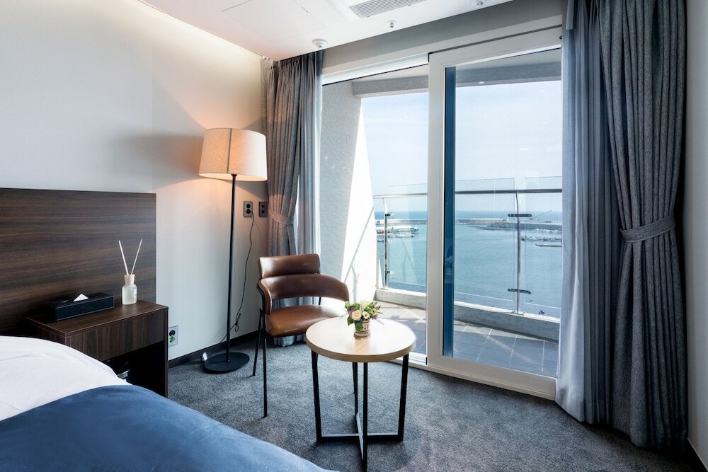 Фото Co-op City Hotel Harborview