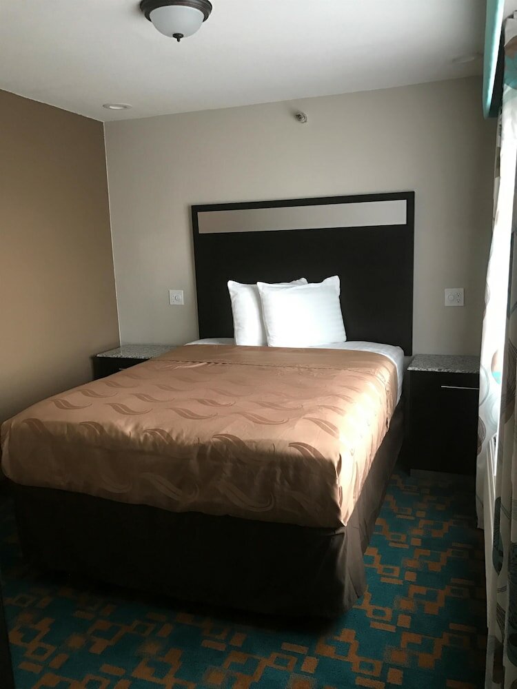 Фото SureStay Hotel by Best Western Brownsville