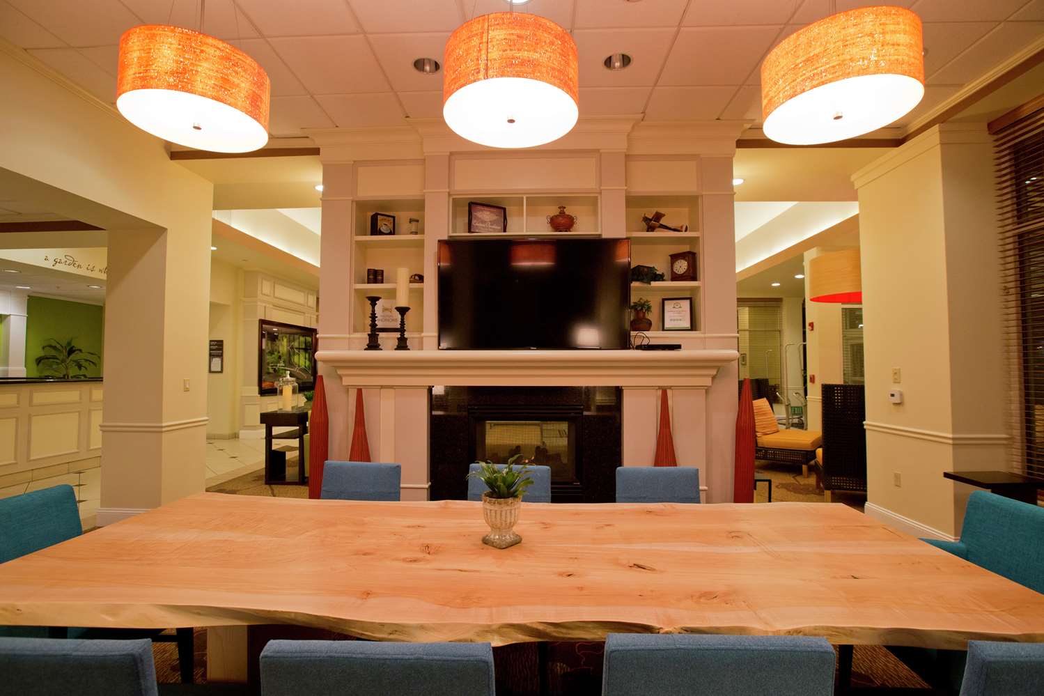 Фото Hilton Garden Inn Oxnard/Camarillo