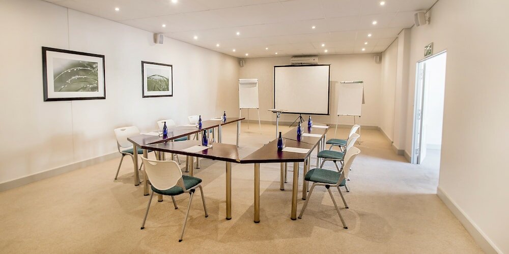 Фото Harbour House Hotel