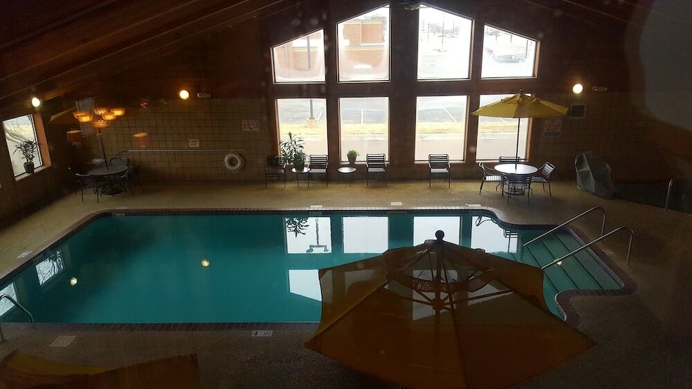 Фото AmericInn by Wyndham Garden City