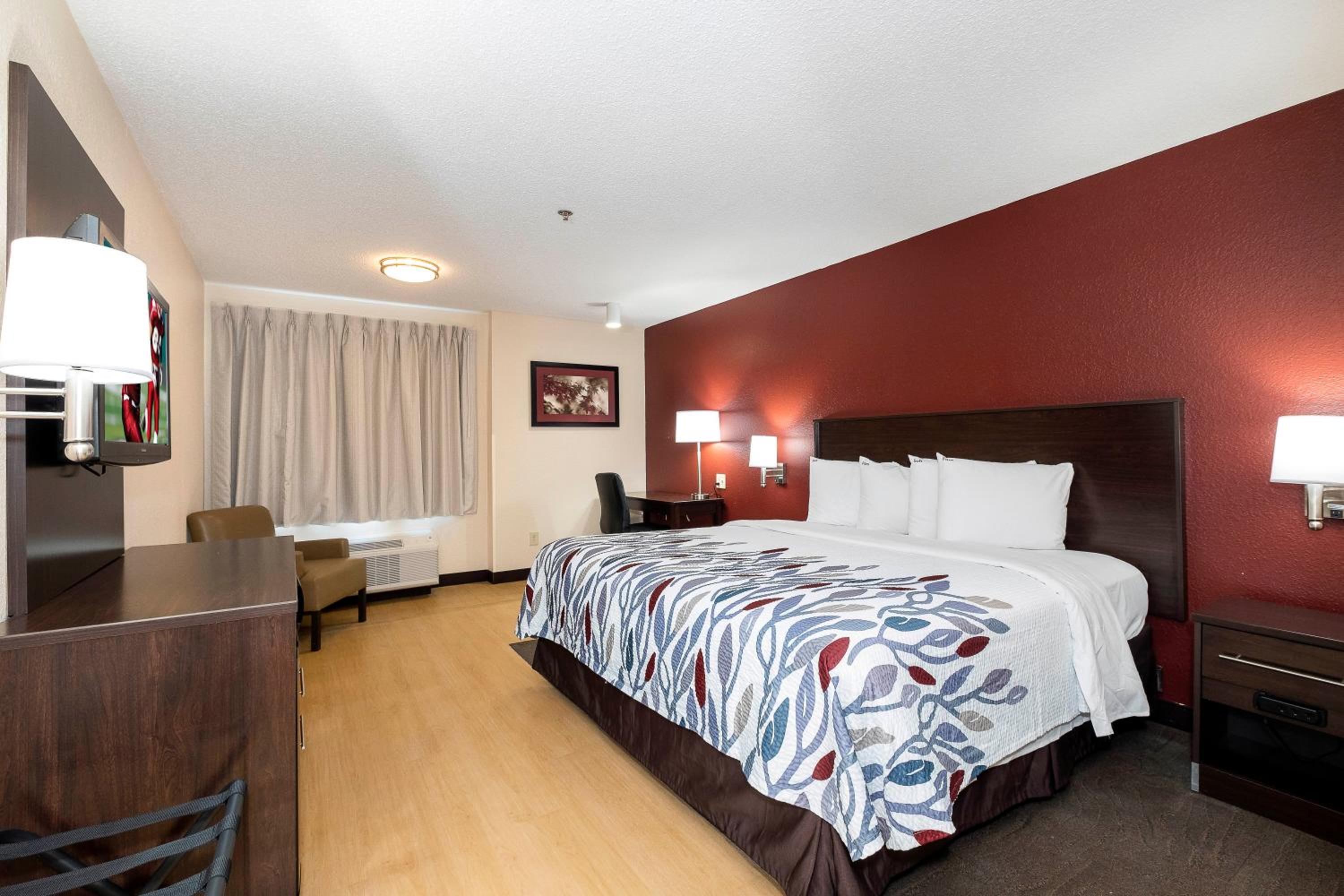 Фото Red Roof Inn Raleigh Southwest - Cary