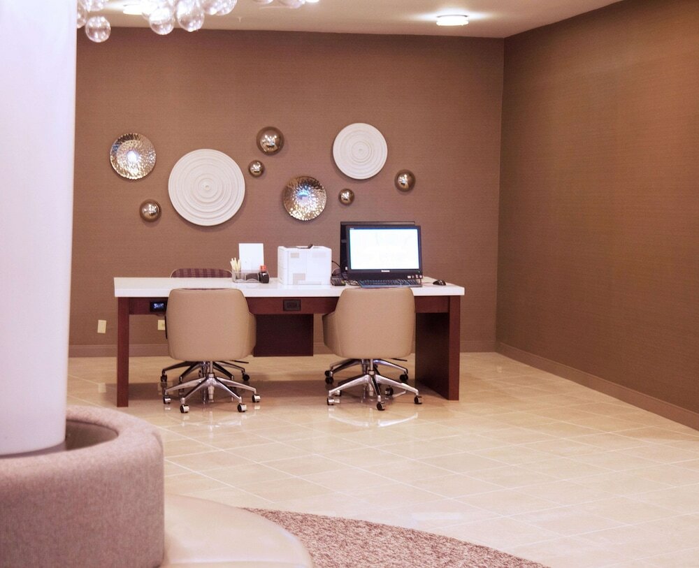 Фото DoubleTree by Hilton Atlanta - Emory Area