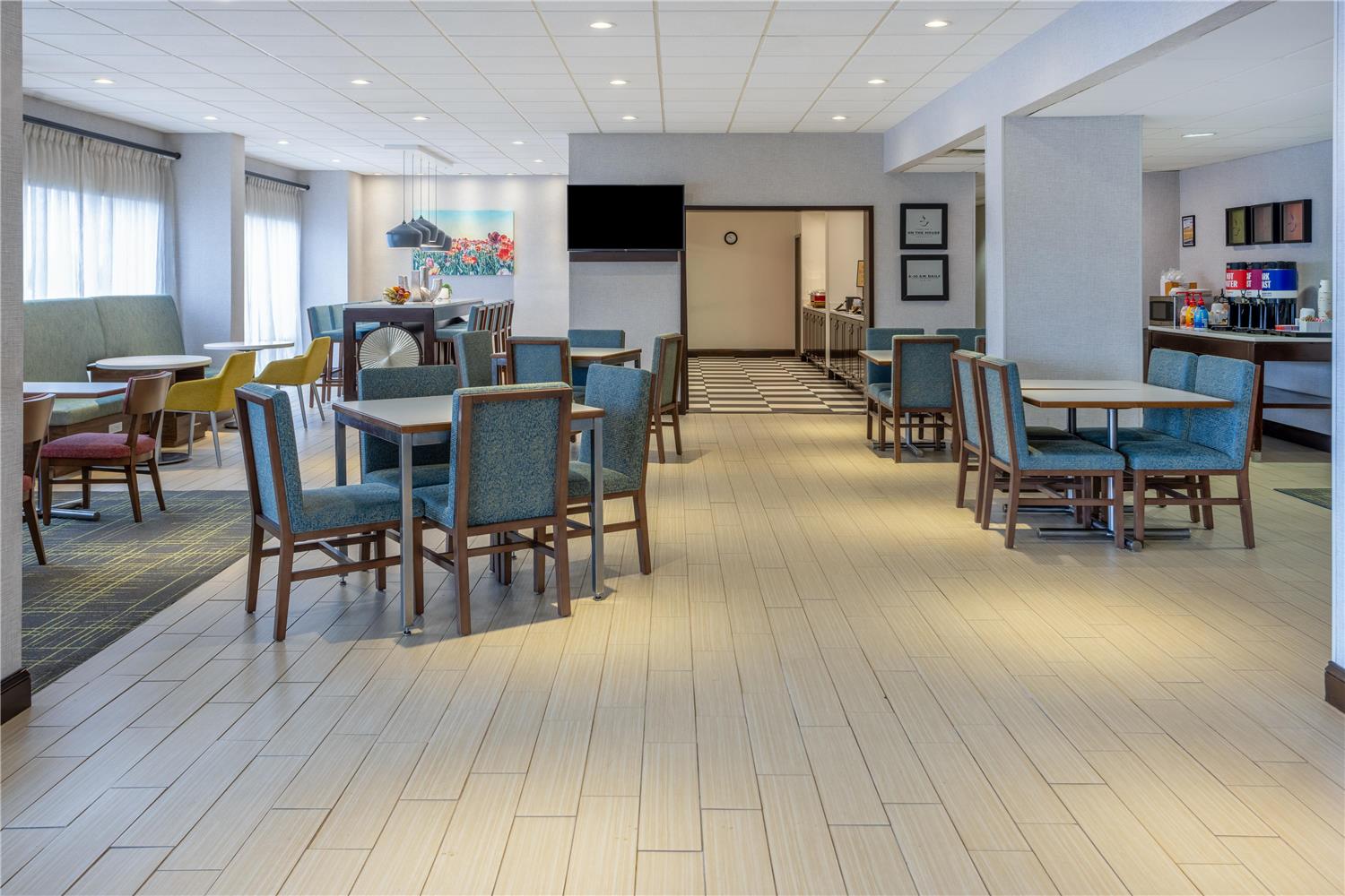 Фото Hampton Inn Dover