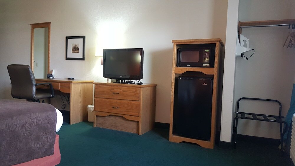 Фото AmericInn by Wyndham Garden City