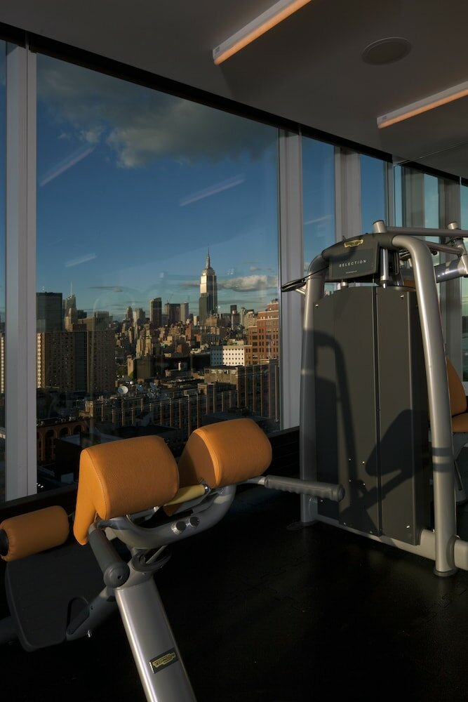 Фото The Standard High Line