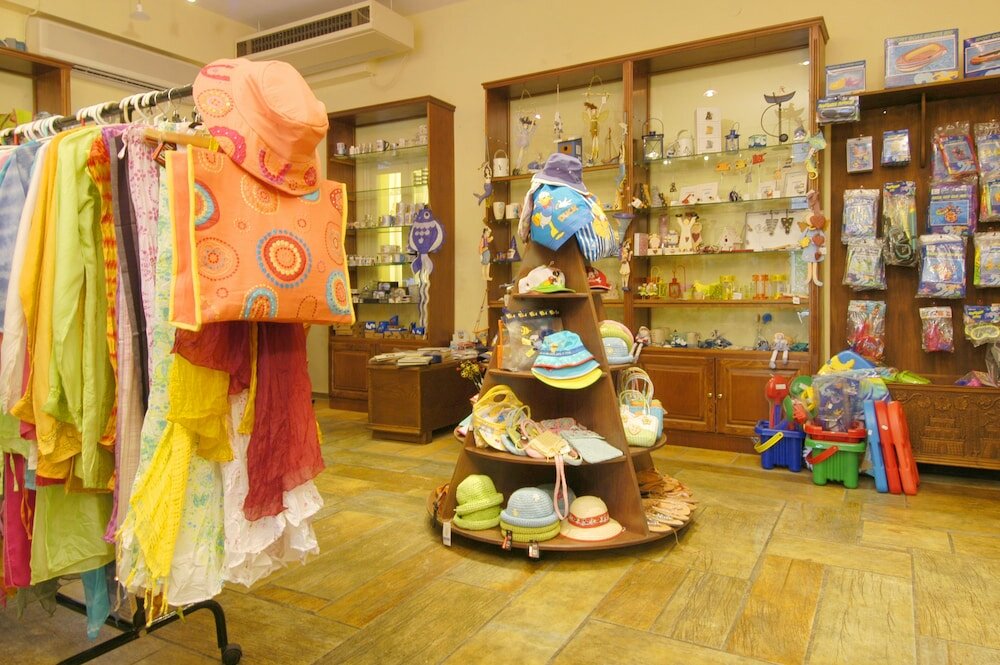 Фото Dolphin Bay Hotel