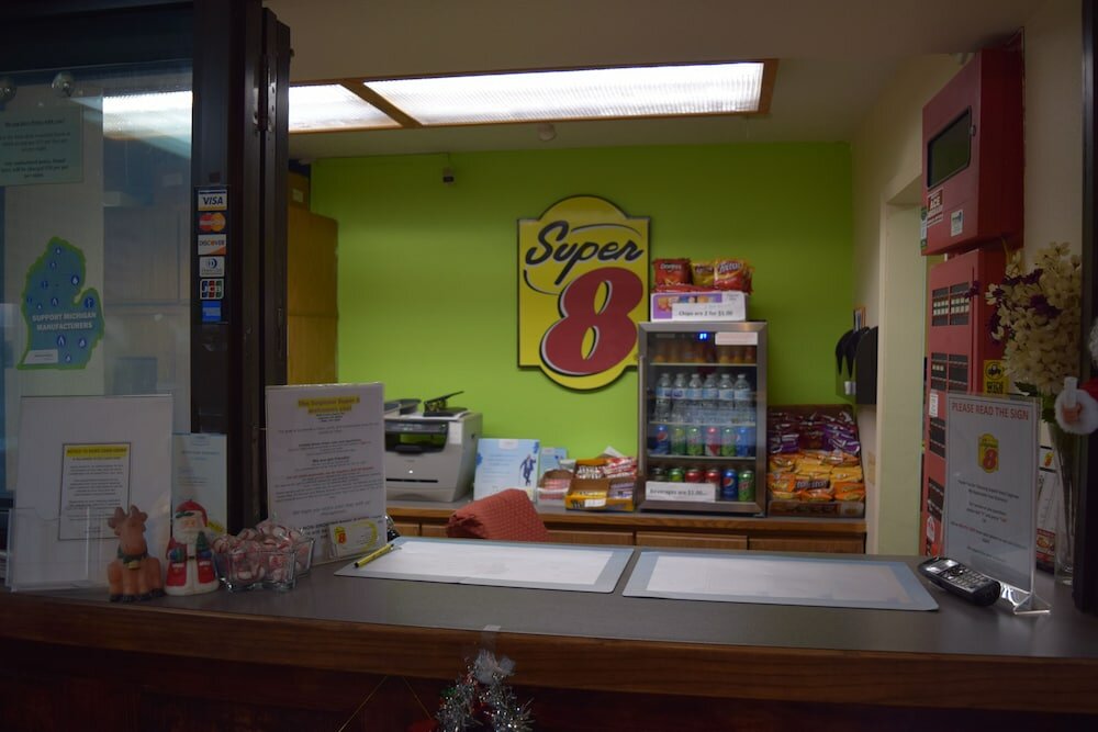 Фото Super 8 by Wyndham Saginaw