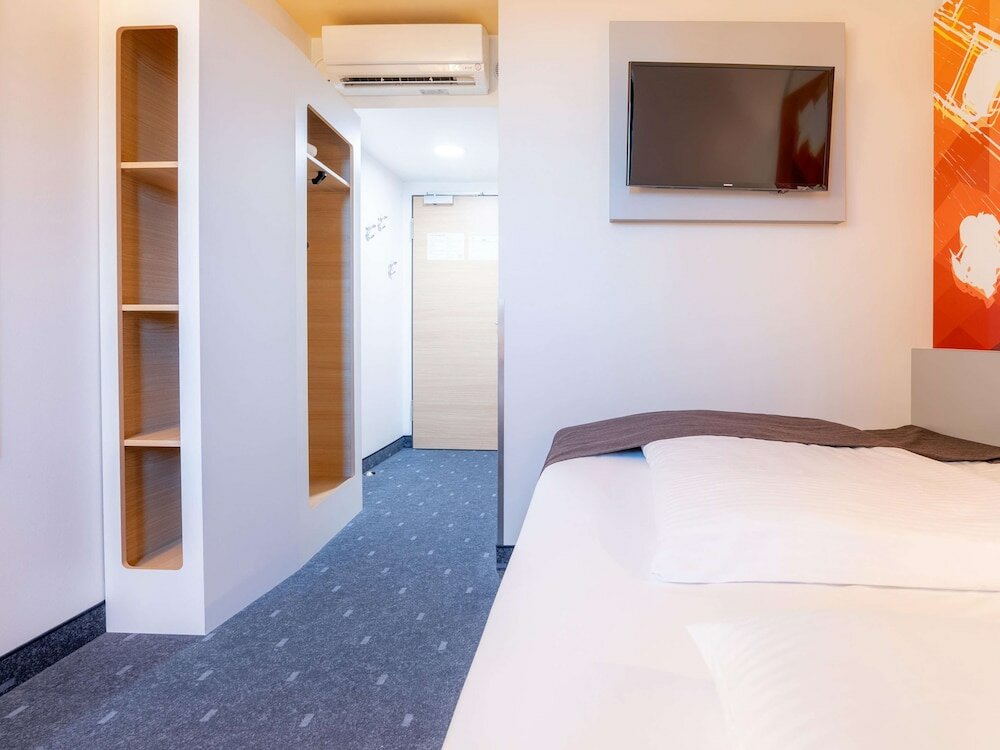 Фото B&b Hotel Stuttgart Bad Cannstatt