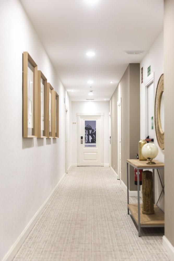 Фото Hotel Serrano by AA Hoteles