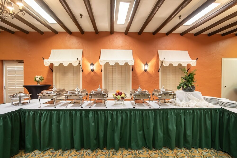 Фото Menger Hotel